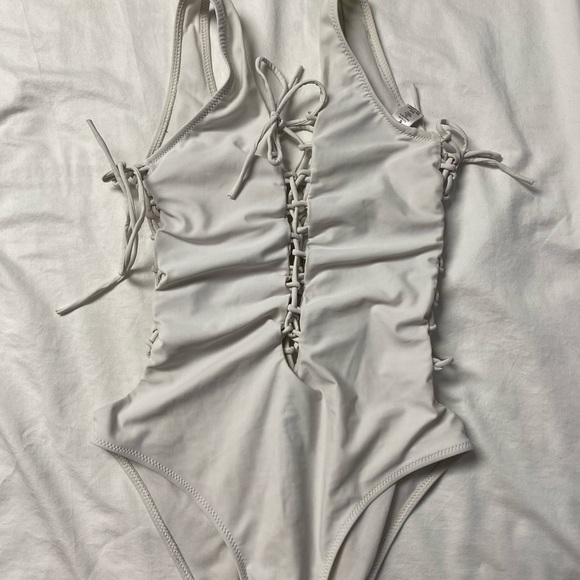 sunny co bianca - Picture 1 of 1